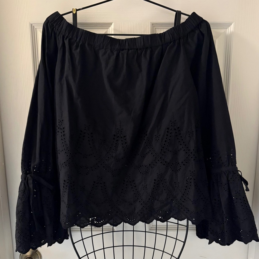 Birds of Paradis by Trovata Black Eyelet Off Shoulder Blouse XS Boho